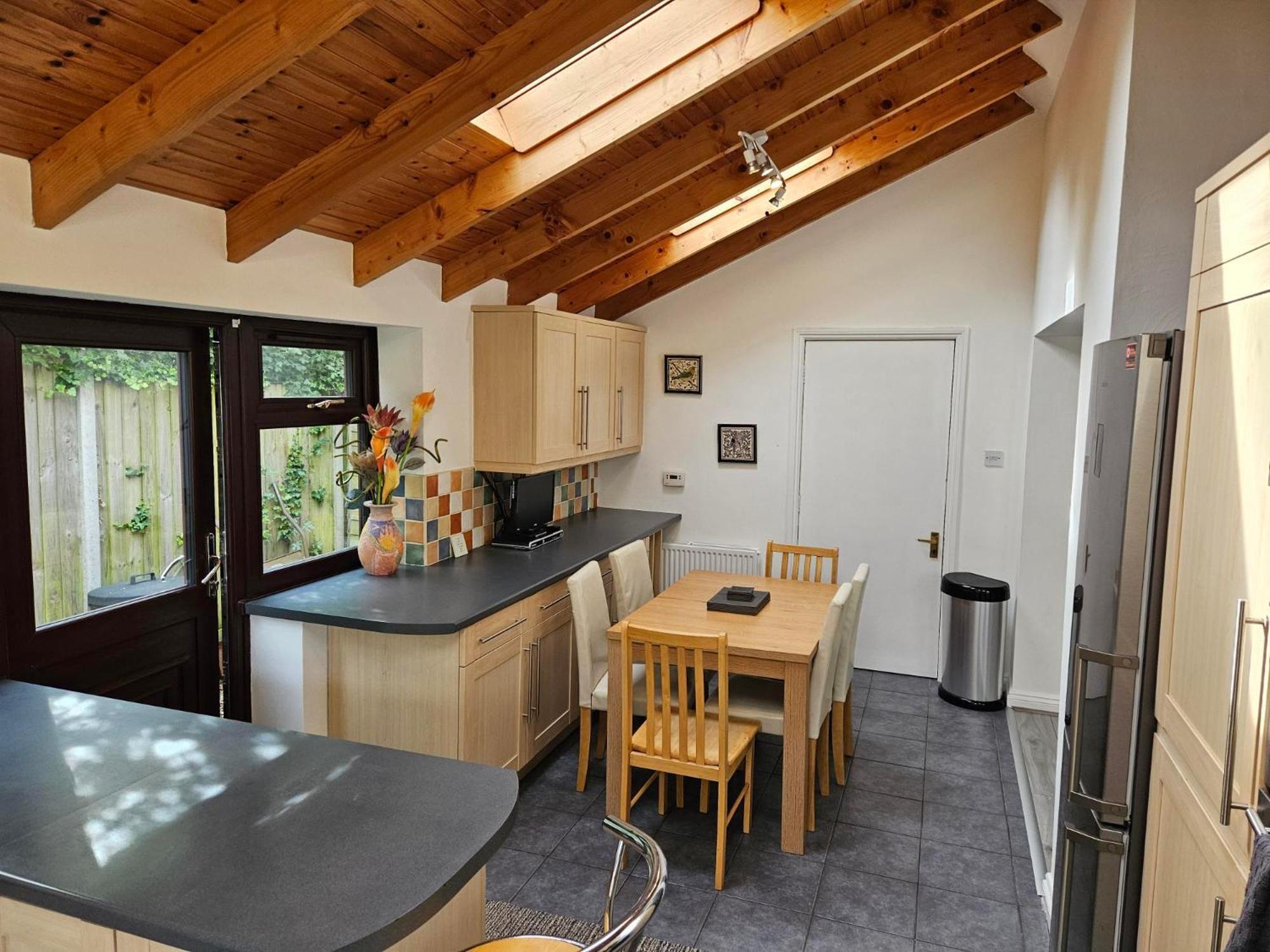 Redcot Gardens Stamford 4 Bed Contractor Familt Home With Parking Eksteriør bilde